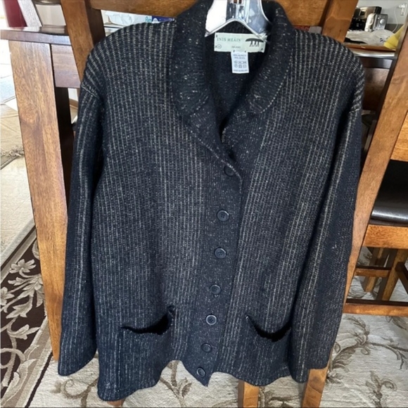 Inis Meain Men's Irish Pub Cardigan Sweater, Charcoal Gray size M